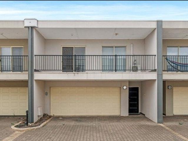 Townhouse for rent in Horseshoe Creek, South Australia