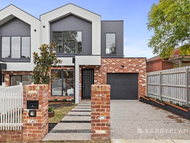 Townhouse for sale in Camerons Creek, Victoria