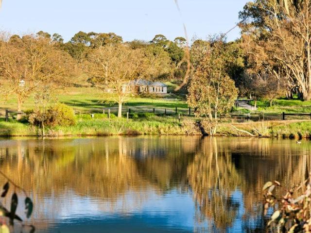 Cottage for sale in Woodside, South Australia