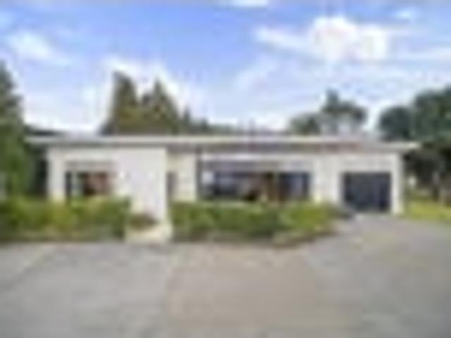 House for sale in Avondale