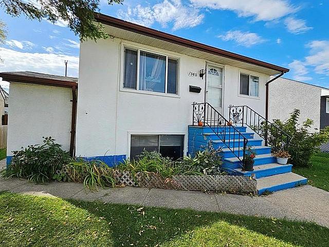 House for sale in East St. Paul, Manitoba