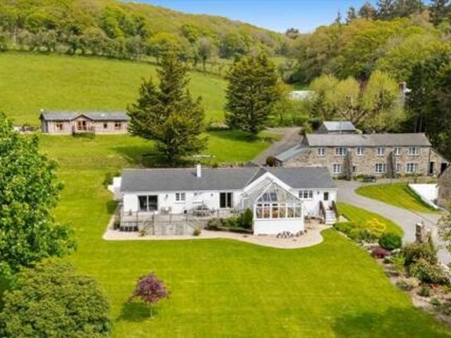 House for sale in Lamellion, Cornwall