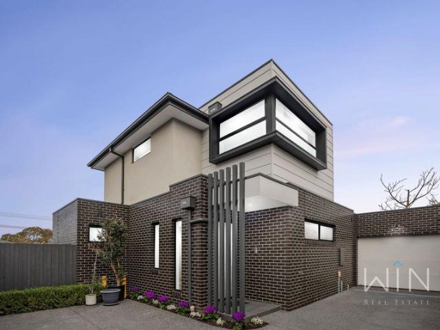 Townhouse for sale in Camerons Creek, Victoria