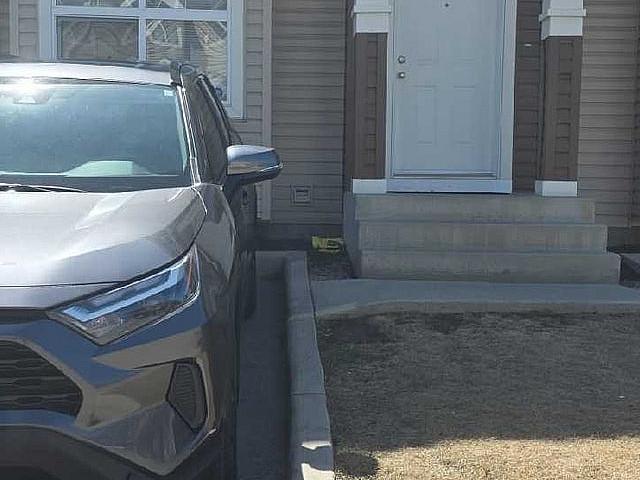 Townhouse for rent in Northwest, Alberta