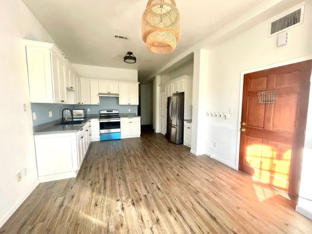 Room for rent in Oakland, California