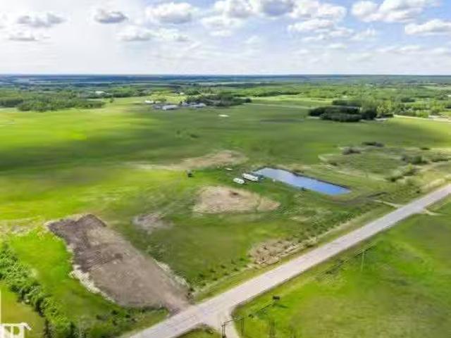 House for sale in Alberta