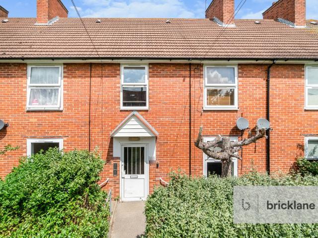 Apartment for rent in Rosehill, Greater London