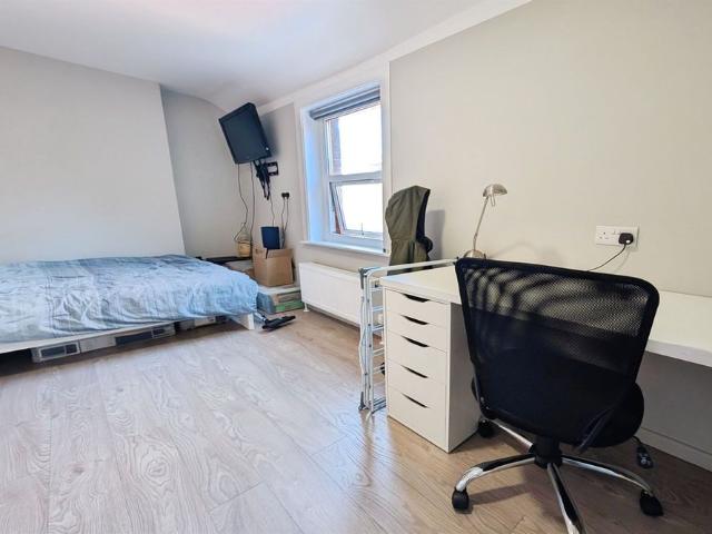 Room for rent in Helford, Hampshire