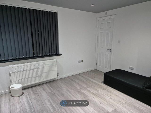 Room for rent in Lane, Greater London
