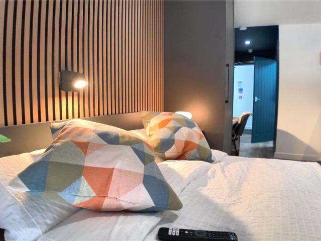 Studio for rent in Stirchley, West Midlands