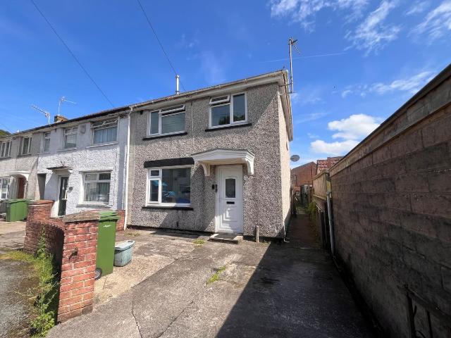 Apartment for rent in Risca, Wales