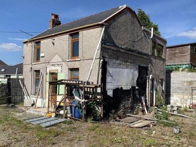 House for sale in Lyons, Greater London