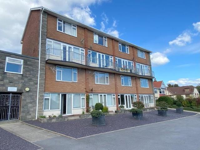 Apartment for rent in Tycoch, Swansea