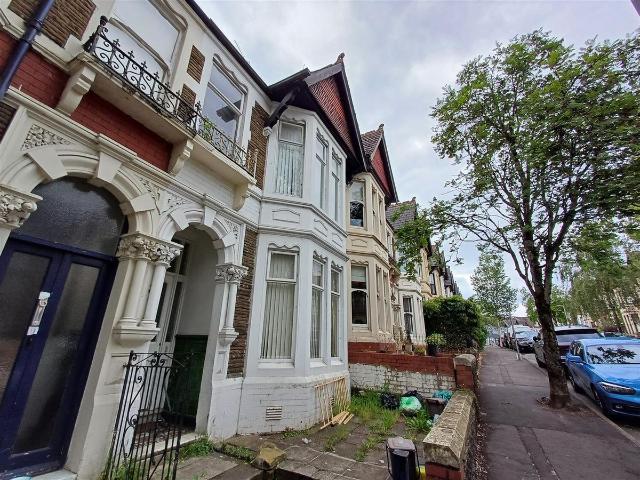 Apartment for rent in Plasnewydd, Falcon Lodge