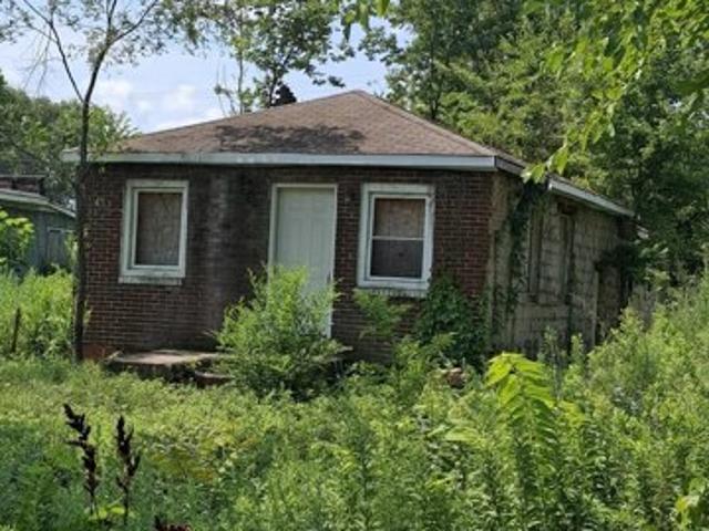 House for sale in Gary, Midtown