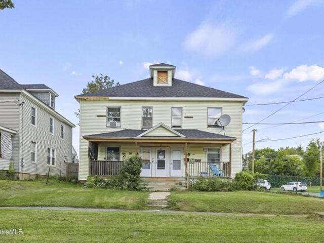 House for sale in Lakewood, Pittsfield