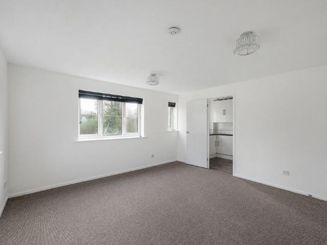 Apartment for rent in Alperton, Greater London