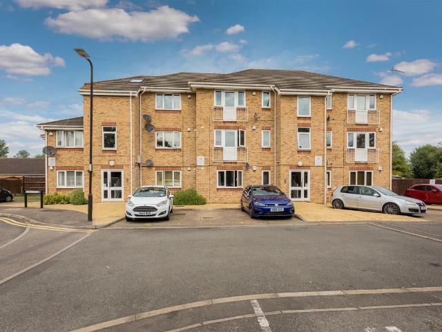 Apartment for rent in Slough