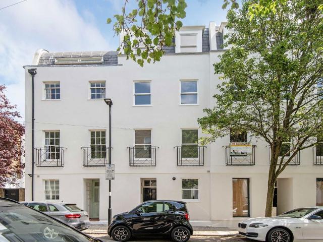 Apartment for rent in Highbury, Greater London
