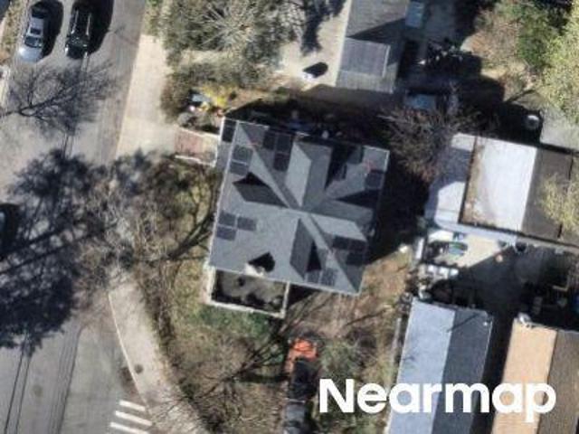 House for sale in The Bronx, Arverne