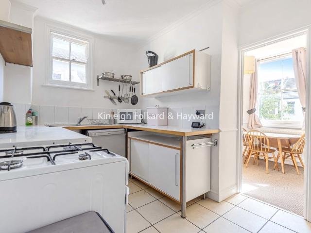 Apartment for rent in London Borough of Merton, Mitcham