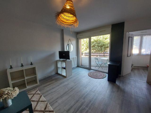 Appartement location à Saint-Étienne, L'etrat