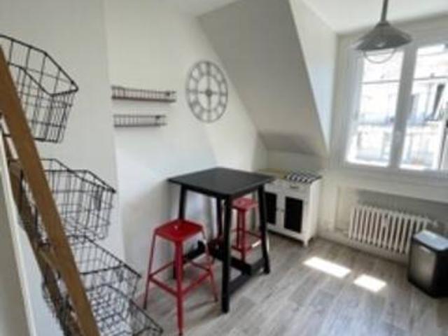 Studio location à Prébendes, Tours