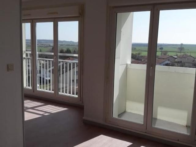 Appartement location à Neufchâteau, Châtenois
