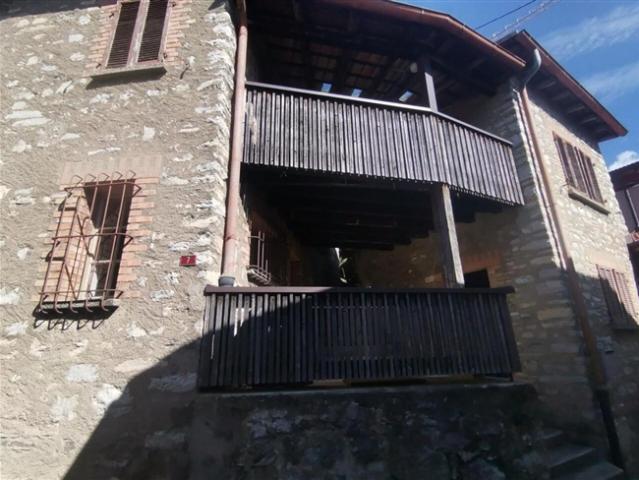 Einfamilienhaus kaufen in Caneggio, Tessin