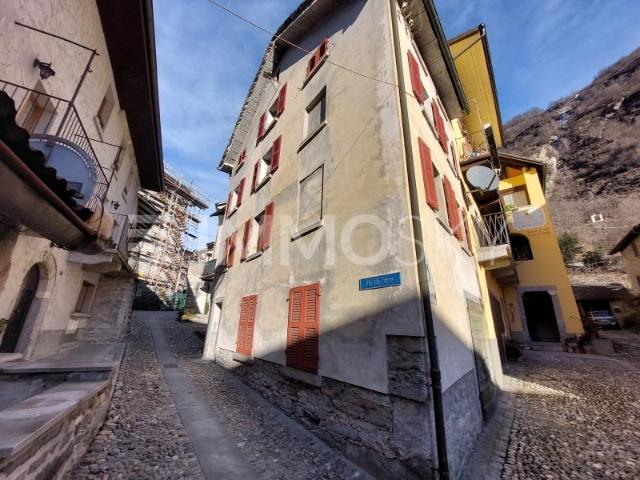 Haus kaufen in Giornico, Tessin