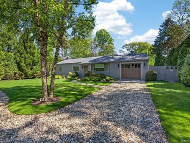 House for sale in Wainscott, New York