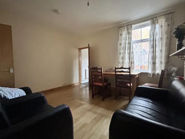 House for rent in West End, Old Wharf