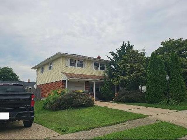 House for sale in Newark
