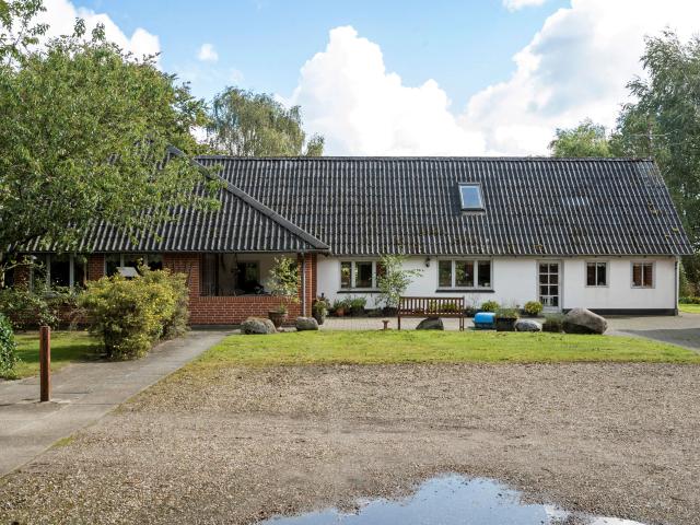 Landejendom til salg i Isenvad, Århus