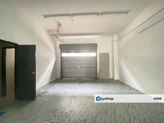 Shop for rent in Shah Alam, Petaling