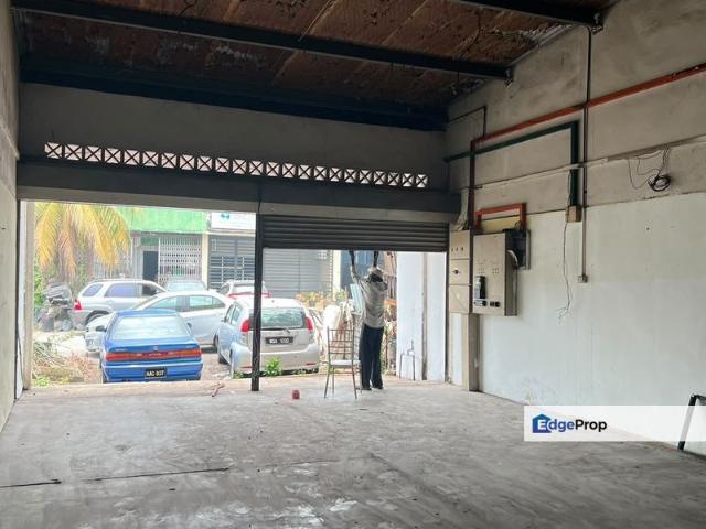 Warehouse for rent in Shah Alam, Petaling