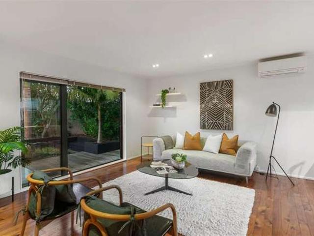 House for sale in Paremoremo