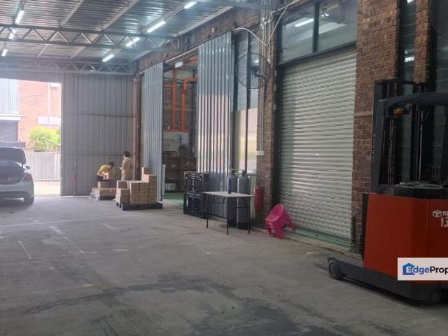 Warehouse for sale in Petaling, Alam Impian