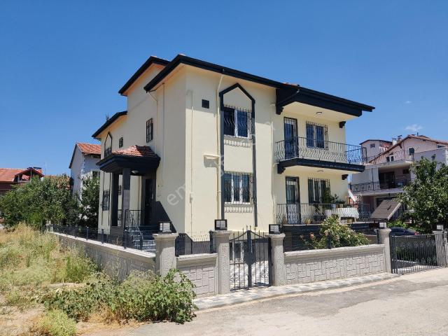 Uşak Merkez, Uşak içerisinde satılık Villa