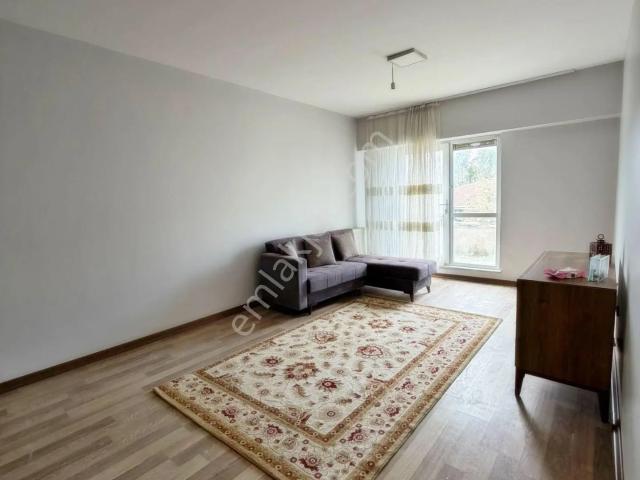 Üçevler Mahallesi, Esenyurt içerisinde kiralık mülk