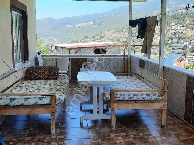 Bahçe içerisinde satılık Villa