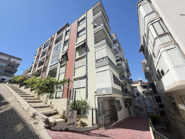 Karabağlar, İzmir içerisinde satılık mülk