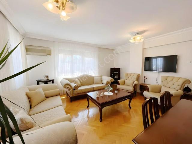 Karabağlar, İzmir içerisinde satılık mülk