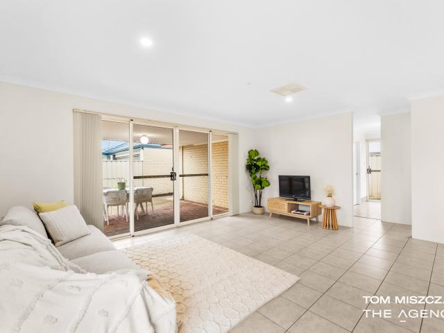 House for sale in Queens Park, Western Australia