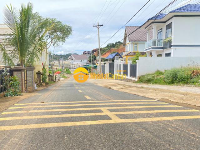 Mặt bằng bán