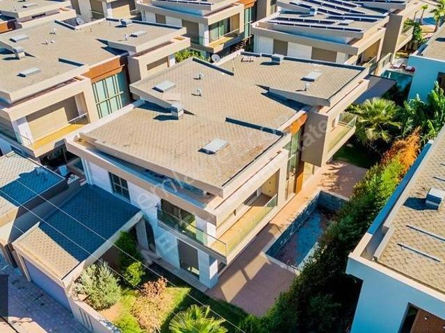 Yalınlı, Döşemealtı içerisinde satılık Villa