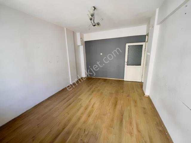 Uğur Mumcu Mahallesi, Karabağlar içerisinde kiralık mülk