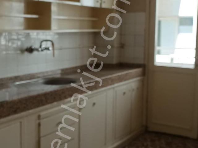 Karabağlar, İzmir içerisinde kiralık mülk