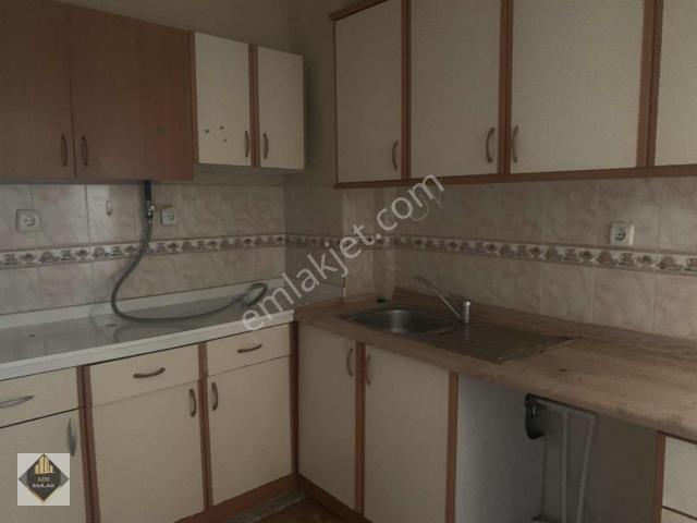 Karabağlar, İzmir içerisinde kiralık mülk
