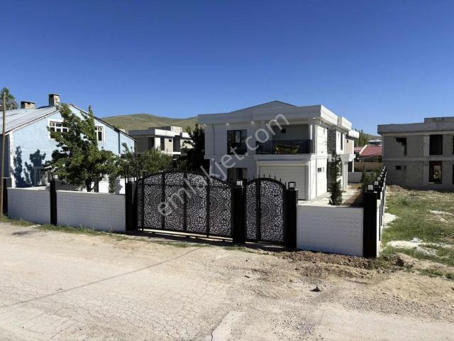 Edremit, Van içerisinde satılık Villa